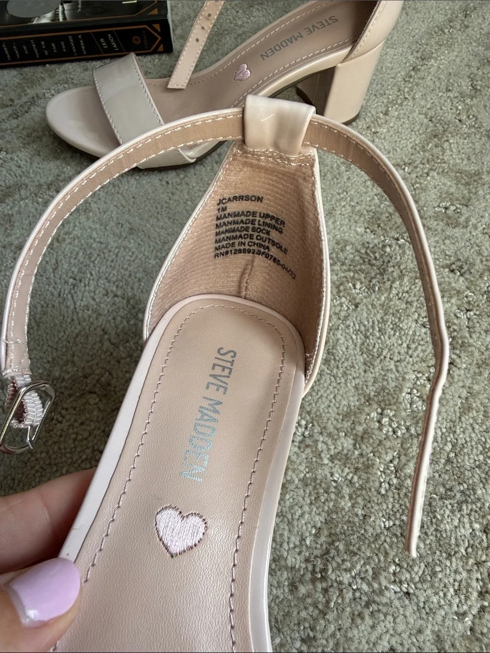 Girls size 1 Nude Patent Block Heel ankle strap— Classic Strappy dress shoe